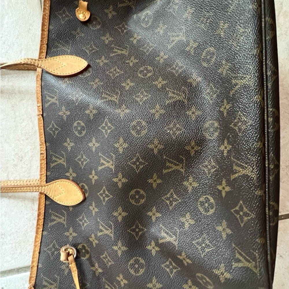 Louis Vuitton Monogram Neverfull MM - Picture 3 of 14